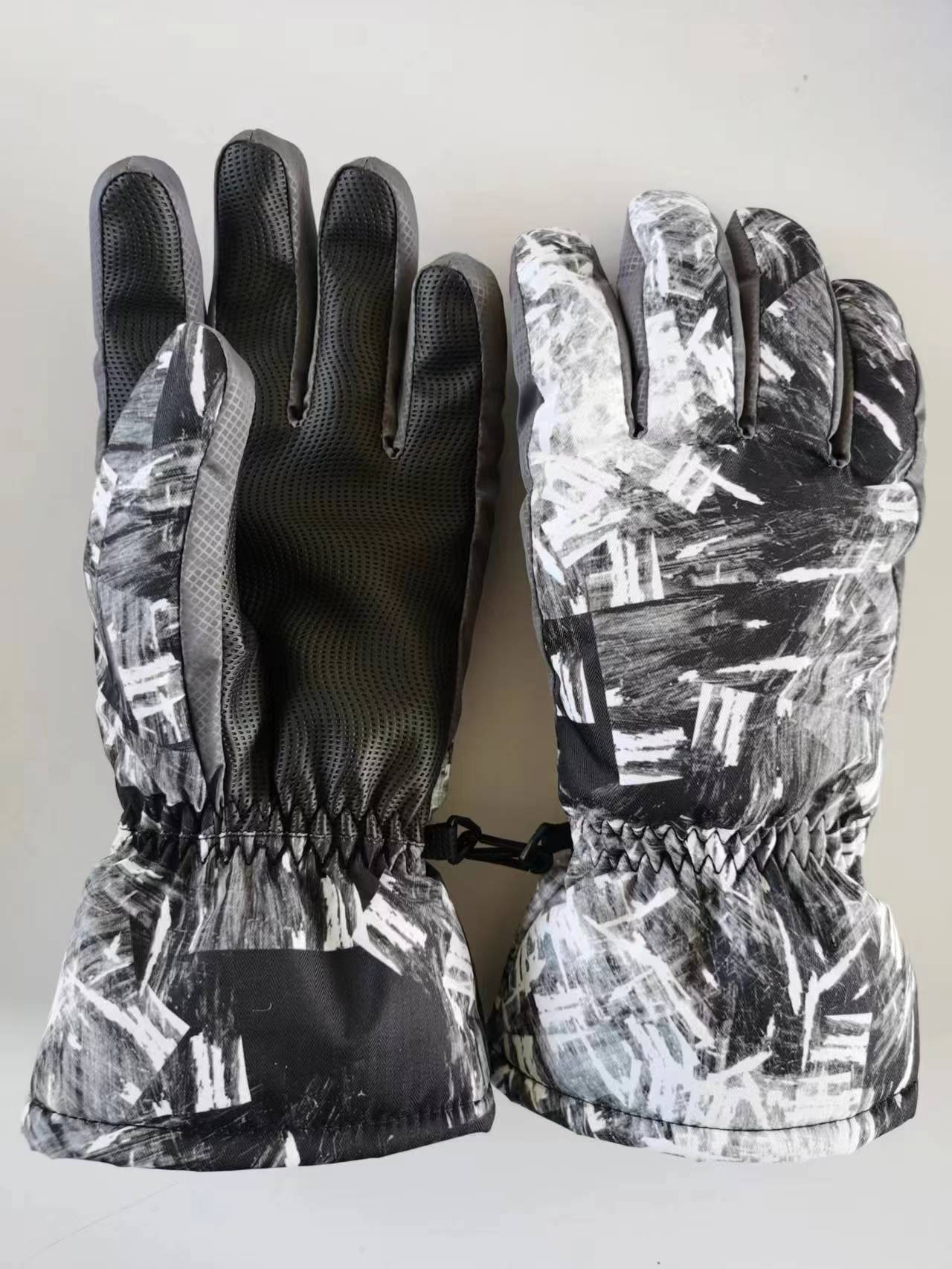 XC2020 Printed Adult Gloves